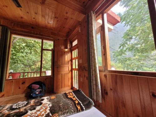 Banjar House | Tirthan Rahi Homestay