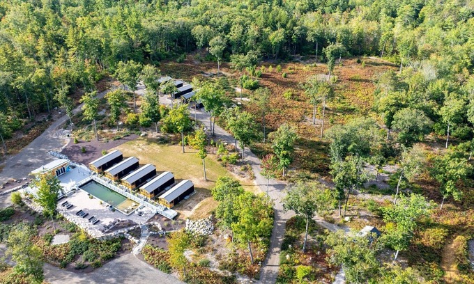 North Sebago Villa | Titmouse Limit 4 2 Bedroom Cabin
