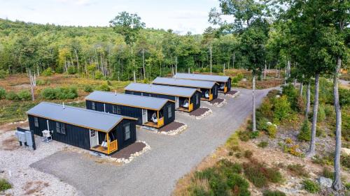 North Sebago Villa | TITMOUSE LIMIT 4 cabin