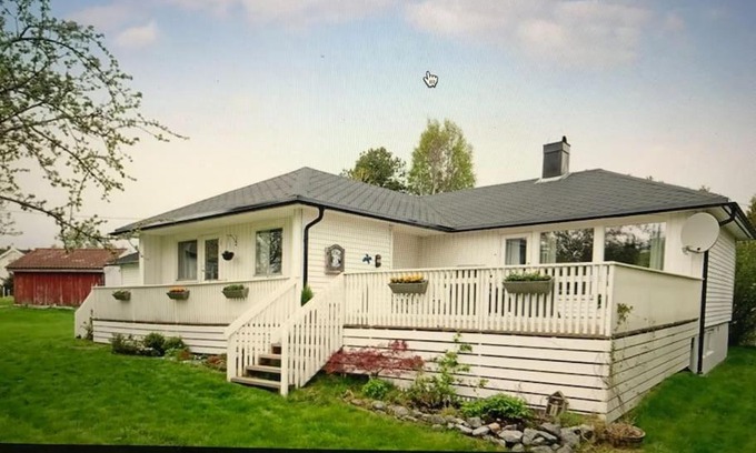 Larvik Apartment | Tjodalyng - ved Viksfjord - sokkelleilighet