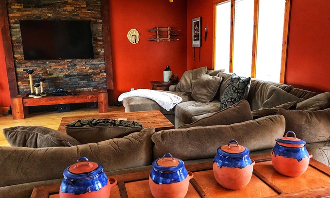Okanagan-Similkameen House | Toes In The Sand Beach House: Osoyoos Lake 4 bedroom home in a Beach Resort.