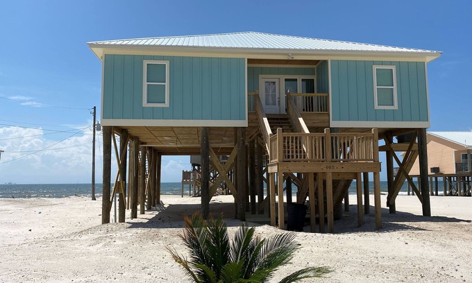 Dauphin Island House | Toes in the Sand - Gulf Beachside, 4 Bedroom, 4 Bath, Dog Friendly, Sleeps 12