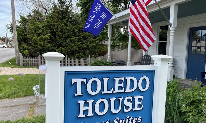 Put-in-Bay Apartment | Toledo House Guest Suite A. Catering to couples. Great location downtown PIB.