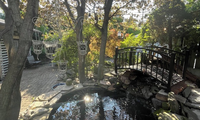 Toledo House | ToledoTopia- 4bdrm/2bath- 1 mile to Promedica