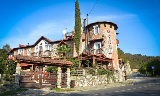 Senaki Hotel | Toma's house