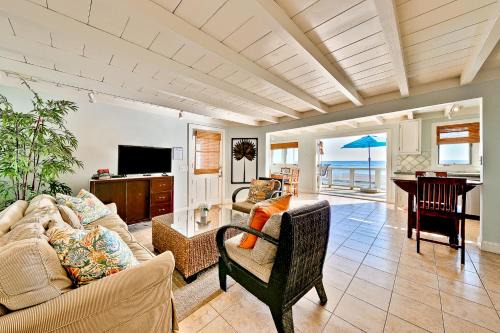 Capistrano Beach House | Tommy Bahama Beach Rd II