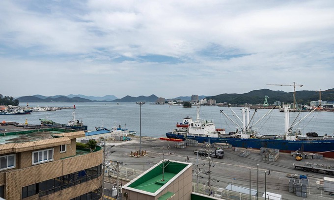 Chungmu Hotel | Tongyeong Hotel Gray