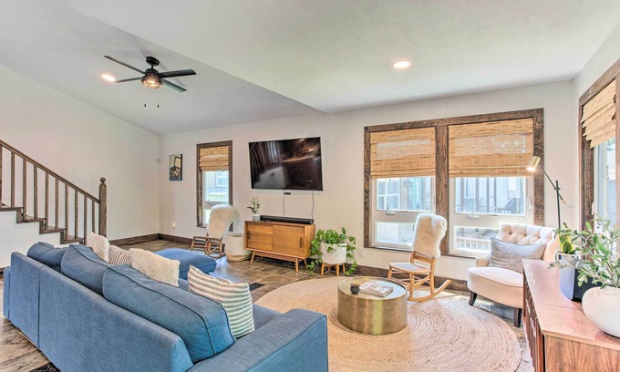 Tool Cabin | Tool Waterfront Home w/Hot Tub & Fire Pit!