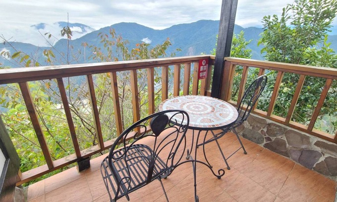 Ren'ai Bed & Breakfast | Top Cloud Villa