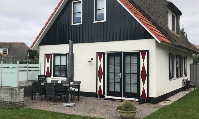 Callantsoog House | Top equipped holiday house "Villa Kiebitz" very close to the great sandy beach