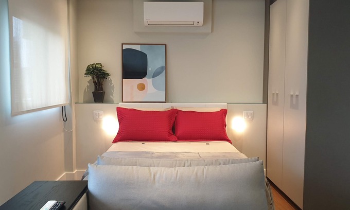 Sao Paulo Apartment | TOP Flat in front of EZTower & Rochavera Corporate Buildings