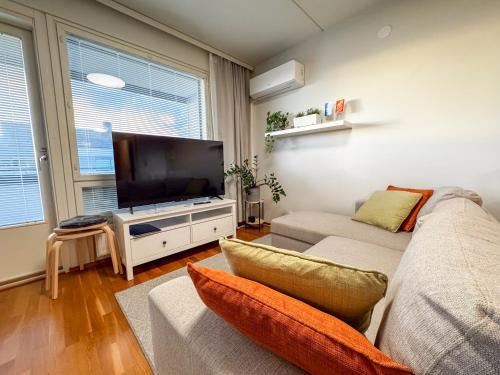 Aviapolis Apartment | Top floor flat with sauna, A/C & free parking