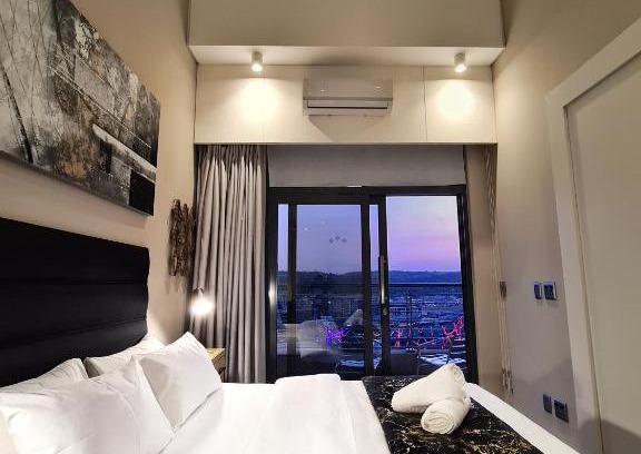 Menlyn Apartment | Top Floor Penthouse - Overlooking Times Square Casino