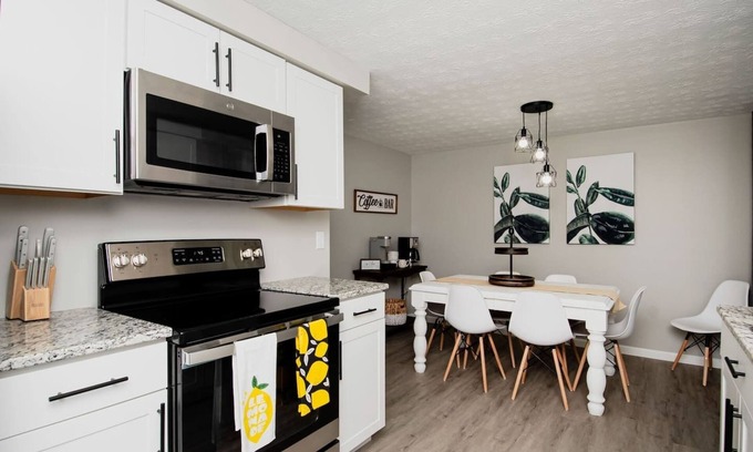 Huber Heights House | Top Listing-15 min to Downtown, WPAFB, Airport