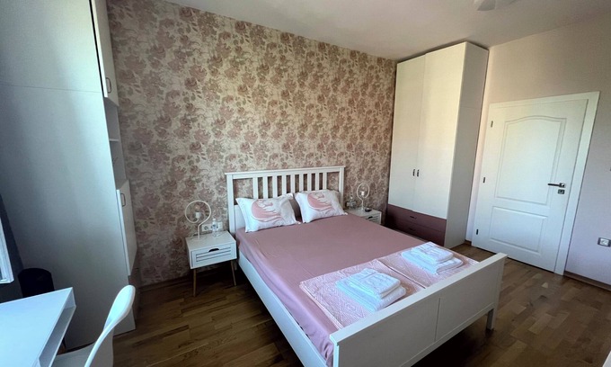 Burgas Apartment | Top location in the city center of Burgas - Charming 2-bedroom apartment WiFi