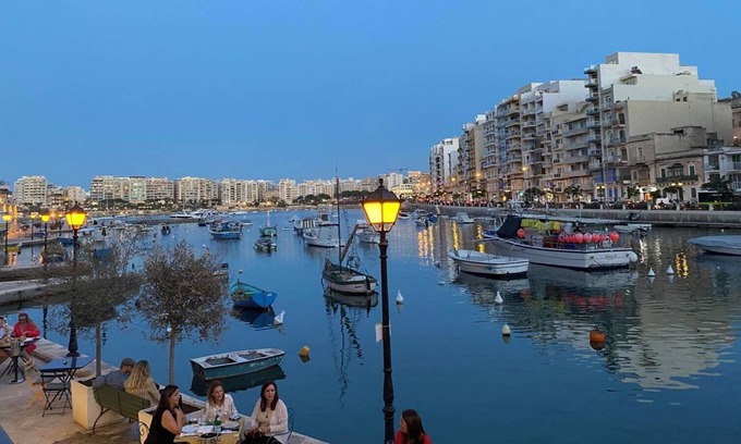 Tal-Ghoqod Apartment | Top-notch Sea View Apartment with Jacuzzi & BBQ