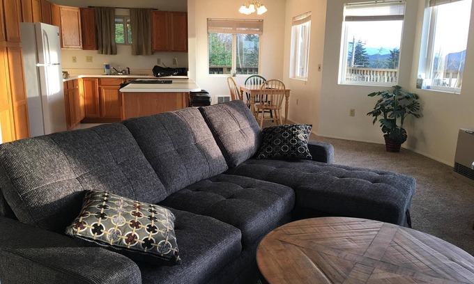 Ketchikan Apartment | Top of The World