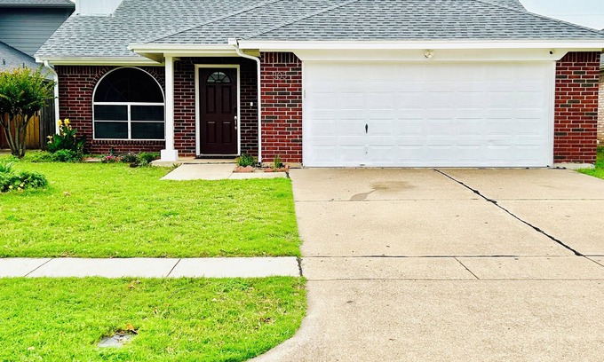 Bedford House | Top-Rated Cozy Home~DFW Hub~AT&T~Six Flags~Airport