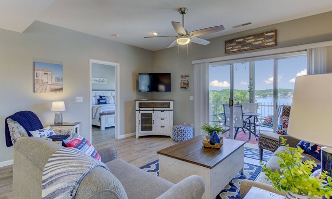 Lakeland Condo | Top Rated! Freshly updated 3Bed 2 Bath at Harbour Towne Lake Of The Ozarks