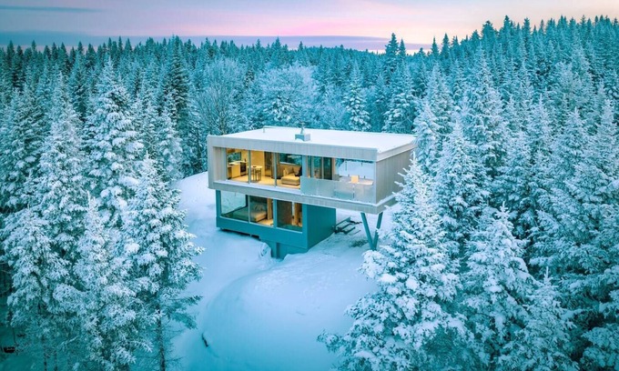 Lac Beauport Ski Chalet | TOPAZ - Panoramic View with Spa Near Quebec City
