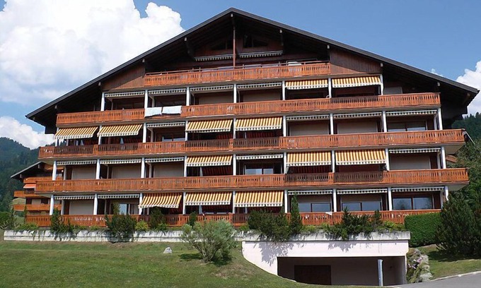 Villars-sur-Ollon Apartment | Topaze 2 by Interhome