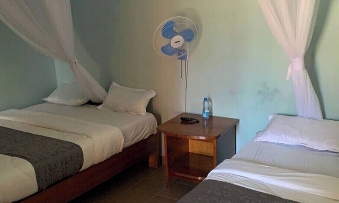 Kisumu Hotel | Torchys Lounge Hotel in Kisumu Unit 9