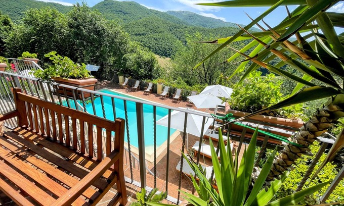 Strettura House | Toretta sleeps 5 with pool, views, wifi, aircon, large terrace, patio, gardens