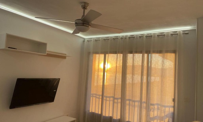 Torrenueva Apartment | Torrenueva con vistas a la playa