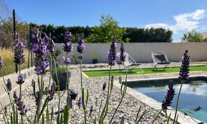 Charmes-sur-Rhone House | Toupie et Bicyclette