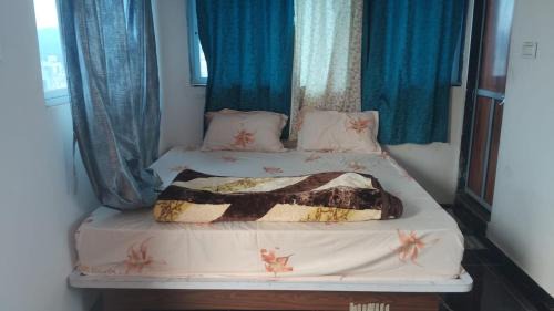 Rajpipla House | Tourist budget villa