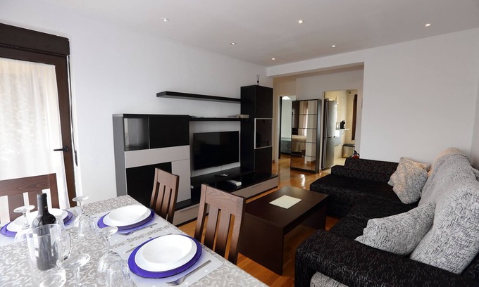 Laguardia Apartment | Tourist Housing Lore Artian