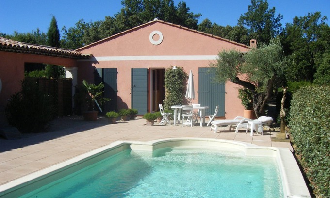 Ampus Villa | Tourtour dans le Var en Provence .Maison 6 personnes, piscine,tennis.