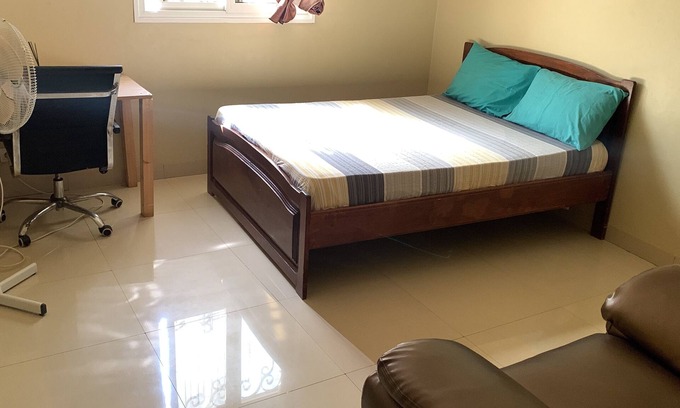 Diamniadio Bed & Breakfast | TOUTAF Diamniadio Chambre AIDB