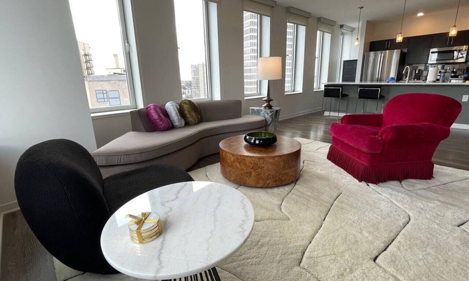 Central Business District Apartment | Tower280 LUXE One-Bedroom Corner Unit with Views!
