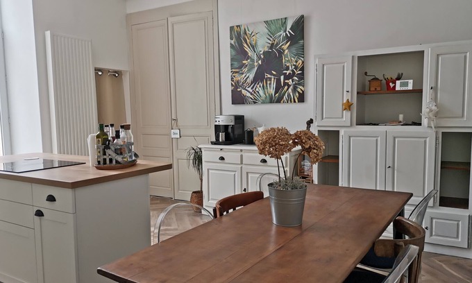 Fontenay-le-Comte House | Town center house (6 people)
