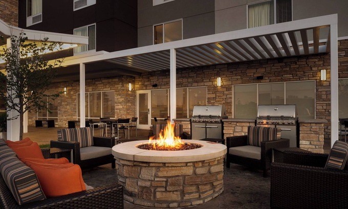Janesville Hotel | TownePlace Suites by Marriott Janesville