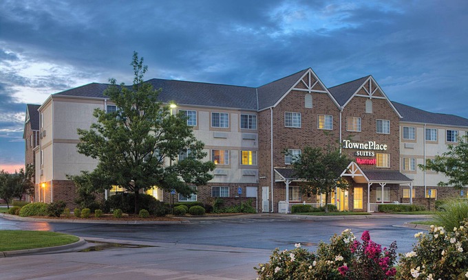 Greenwich Hotel | TownePlace Suites by Marriott Wichita East