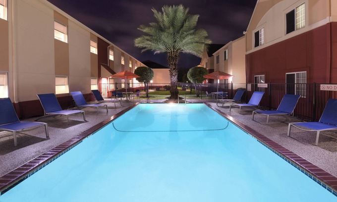 Clute Hotel | TownePlace Suites by Marriott Lake Jackson Clute