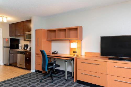 Fort Wayne Hotel | TownePlace Suites Fort Wayne North