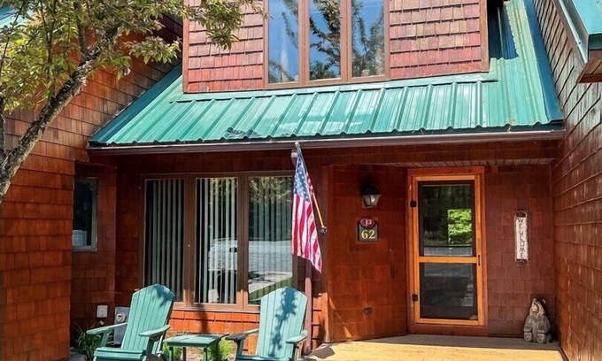 Inlet House | Townhome J3 - 4th Lake