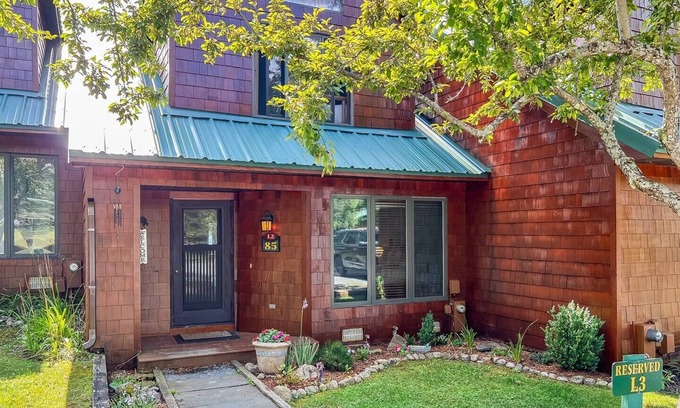 Inlet House | Townhome L2 - 4th Lake