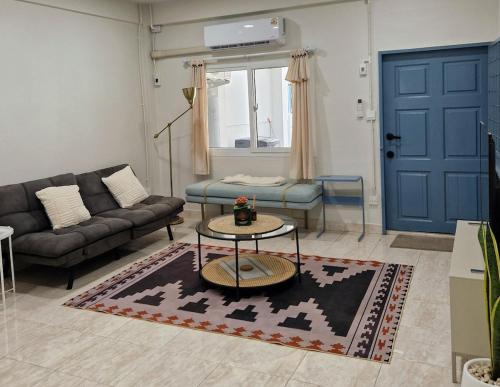 Phra Khanong House | Townhouse - 5min walk to BTS Punnawithi