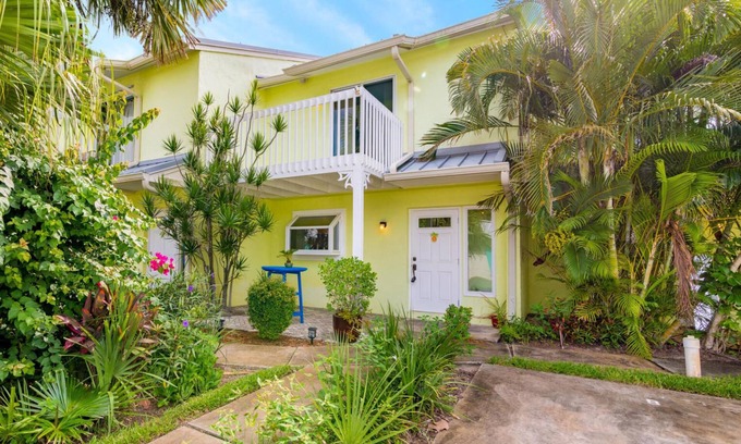 Melbourne Beach House | Townhouse by the Sea - Available Furnished or Unfurnished