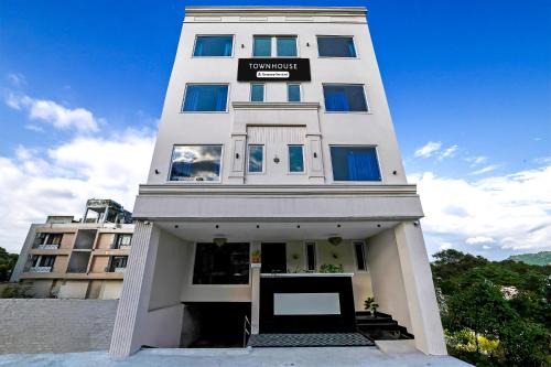 Mayapur Hotel | Townhouse Haridwar Vishwakarma Ghat Formerly Haridwar Aagman