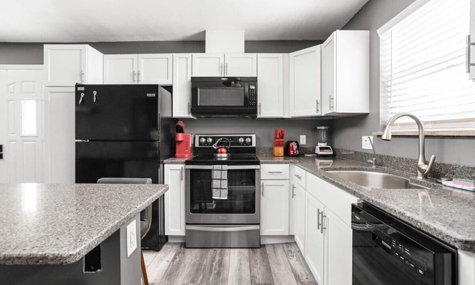 Indianapolis House | Townhouse in Prime Carmel Location!