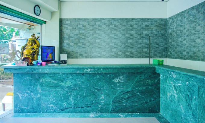 Palembang Hotel | Townhouse Oak Palembang Near Jembatan Ampera Formerly Azzura Hotel