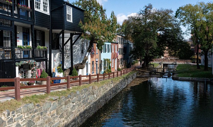 Georgetown House | Townhouse on Canal