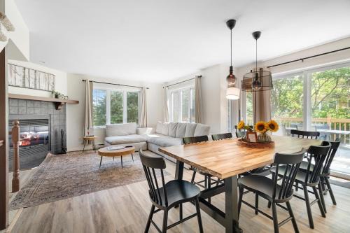Mont-Tremblant House | Townhouse On The Golf W Pool Access -aiglon 1666