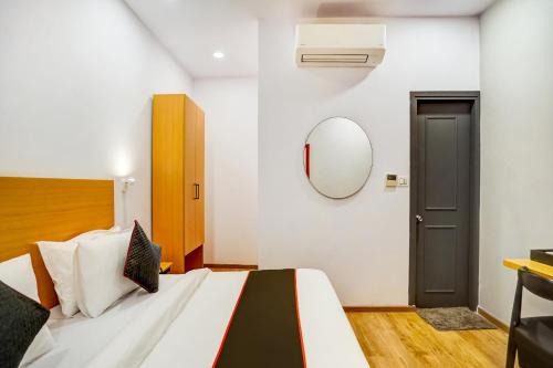 Indira Nagar Hotel | Townhouse Sector 19 Fun Republic Mall Indiranagar