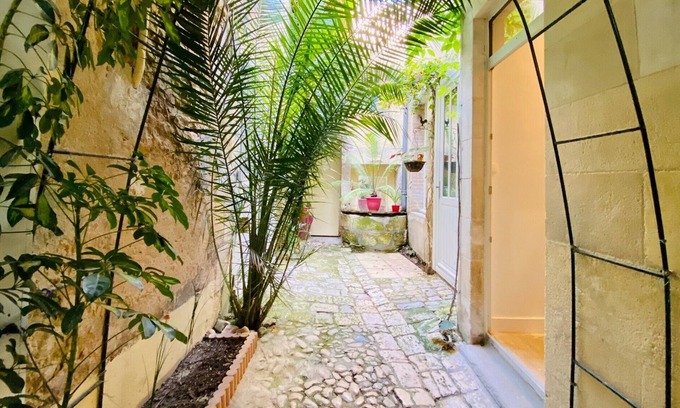La Rochelle City Centre Apartment | Très Bien Situé et Plein de Charme